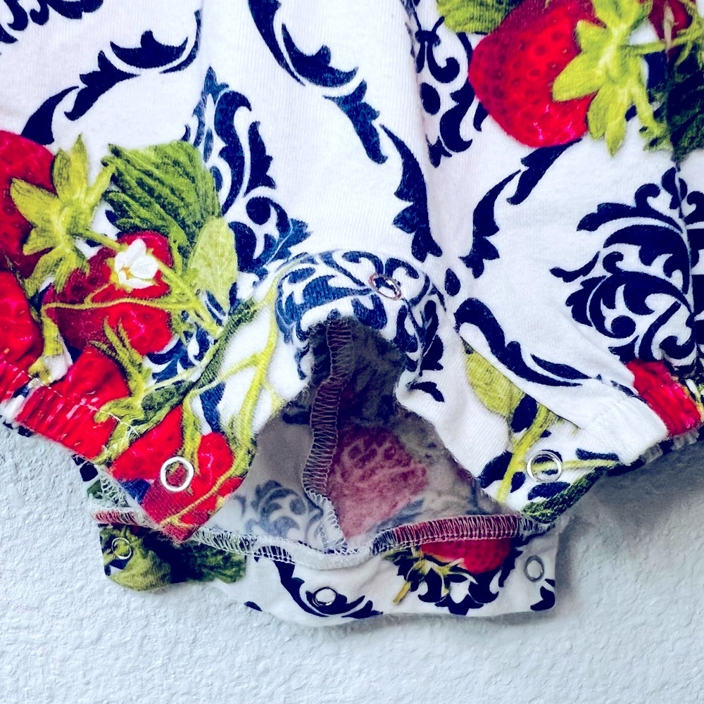 ♥️HP Monnalisa Strawberry Shortie Romper 18M Red White Blue Bow Snaps Worn Once - Picture 3 of 10
